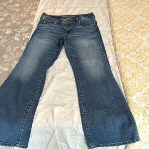 American Eagle jeans super stretch size 16 regular favorite boyfriend likenew